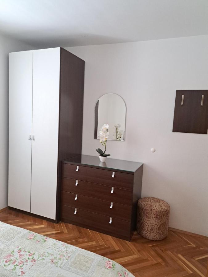 Apartments Marija Брела Экстерьер фото